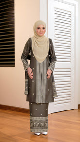 Kurung Rayana